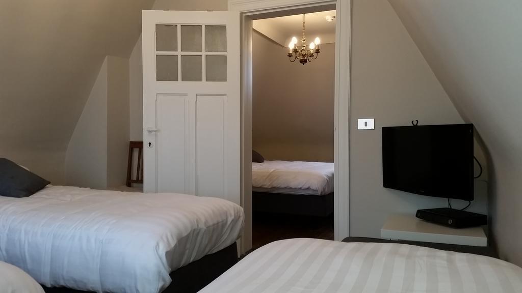 B&B Charles Cabour De Panne Rum bild