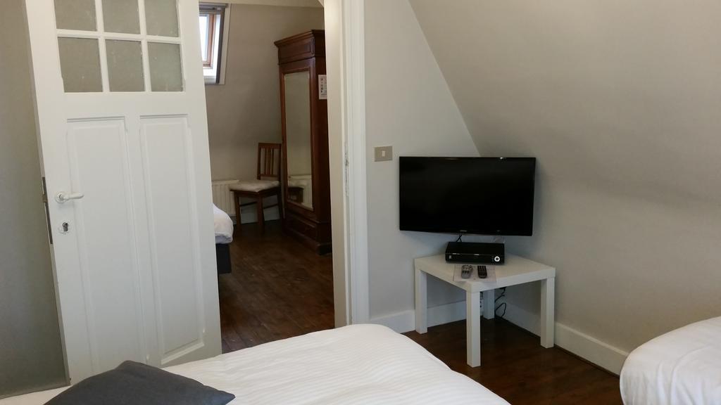 B&B Charles Cabour De Panne Rum bild