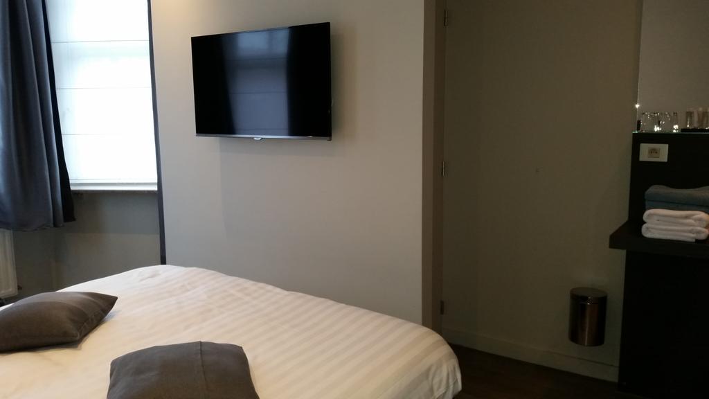 B&B Charles Cabour De Panne Rum bild